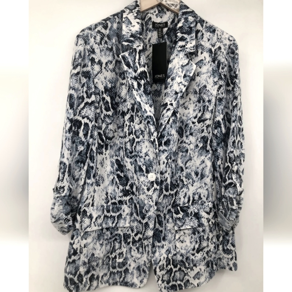 NWT Jones New York snakeskin blazer